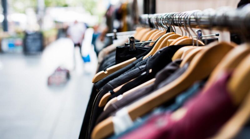 The Best Ways to Save Money When Shopping for Clothes Online