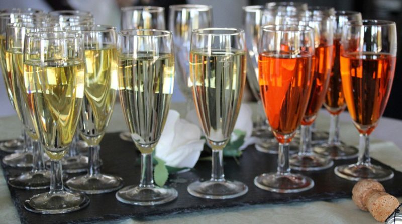 Come risparmiare con il noleggio bicchieri per feste e matrimoni